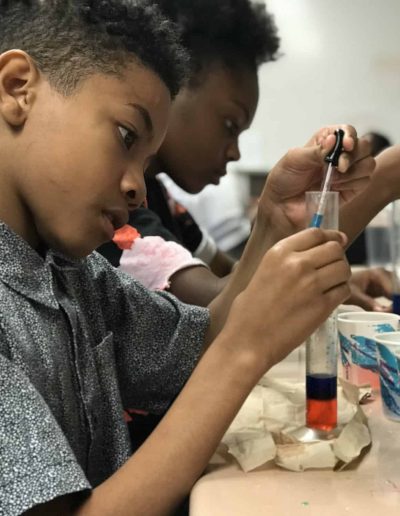 kids doing chemistry